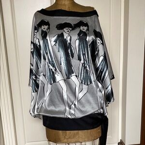 Zara Black and White Graphic Top